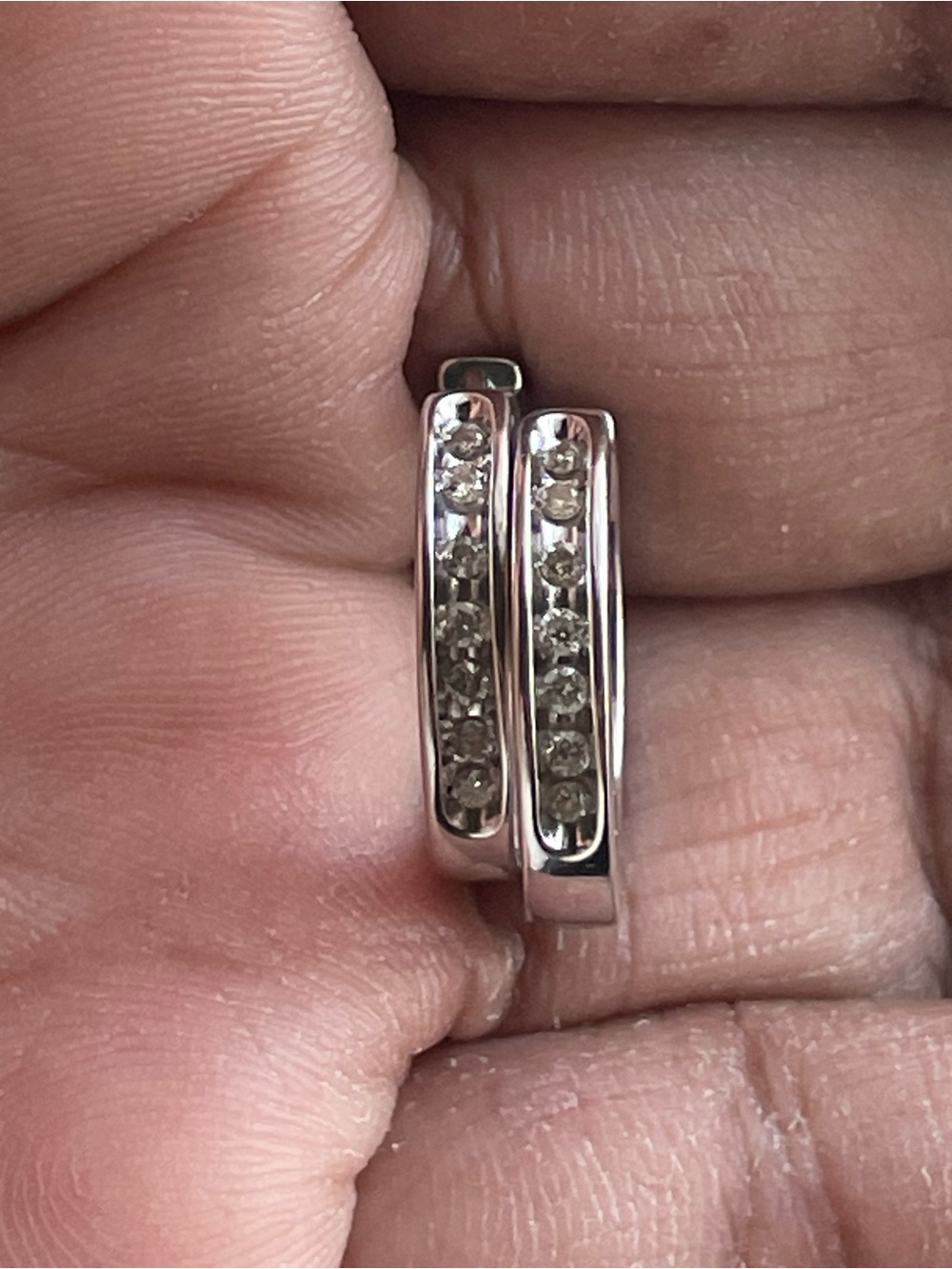 Real! 10kt Gold Diamonds Hoop Earrings